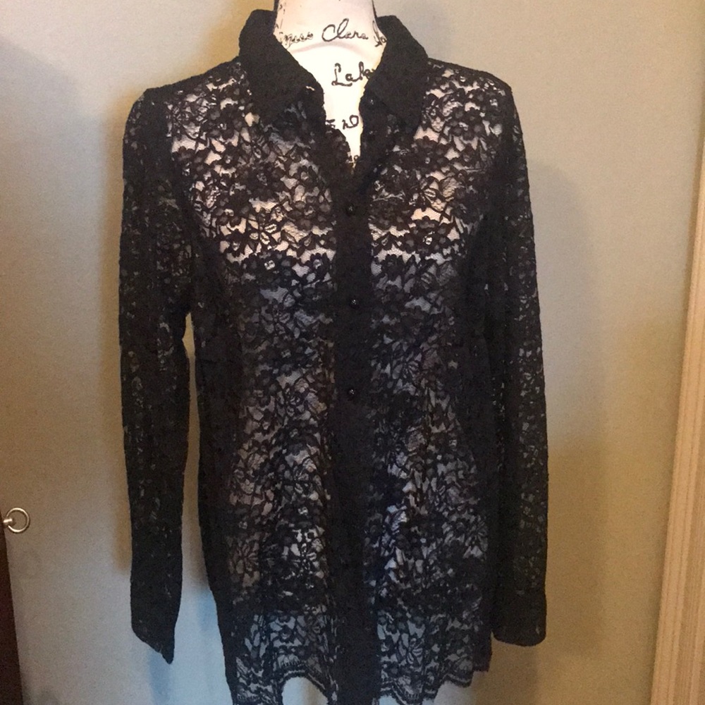 Lace top with black pearl buttons
